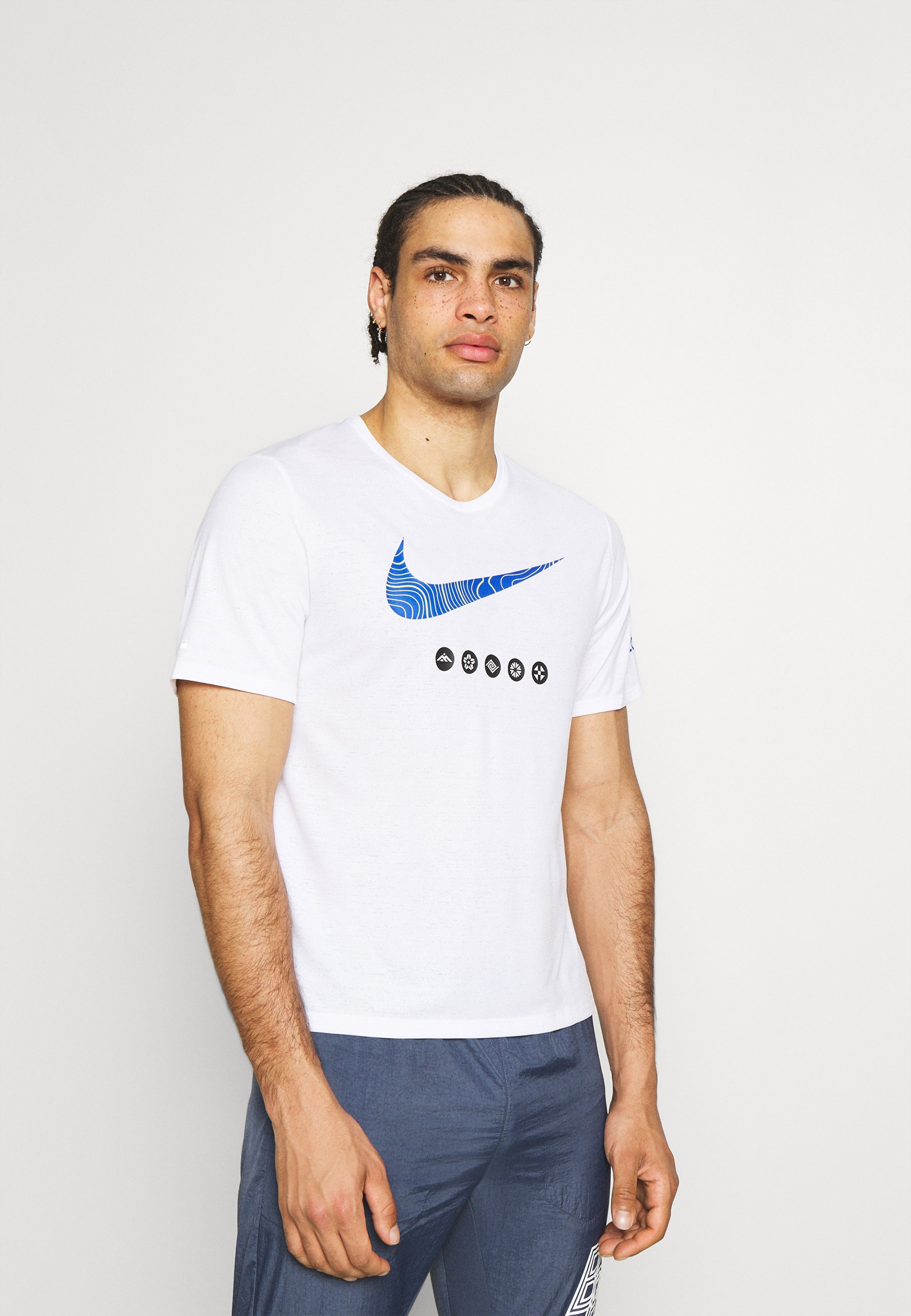 Nike Ekiden Dri-Fit Miler T-shirt Men, White Black | Graffitishop