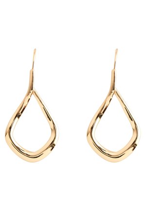 Paire de boucles d'oreilles créoles dorées brillantes en forme de goutte, avec des bords lisses légèrement arrondis et des fermetures simples à crochet.