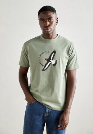 WADER - Camiseta estampada - deep sage