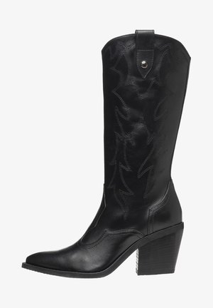 Kowbojki i obuwie motocyklowe