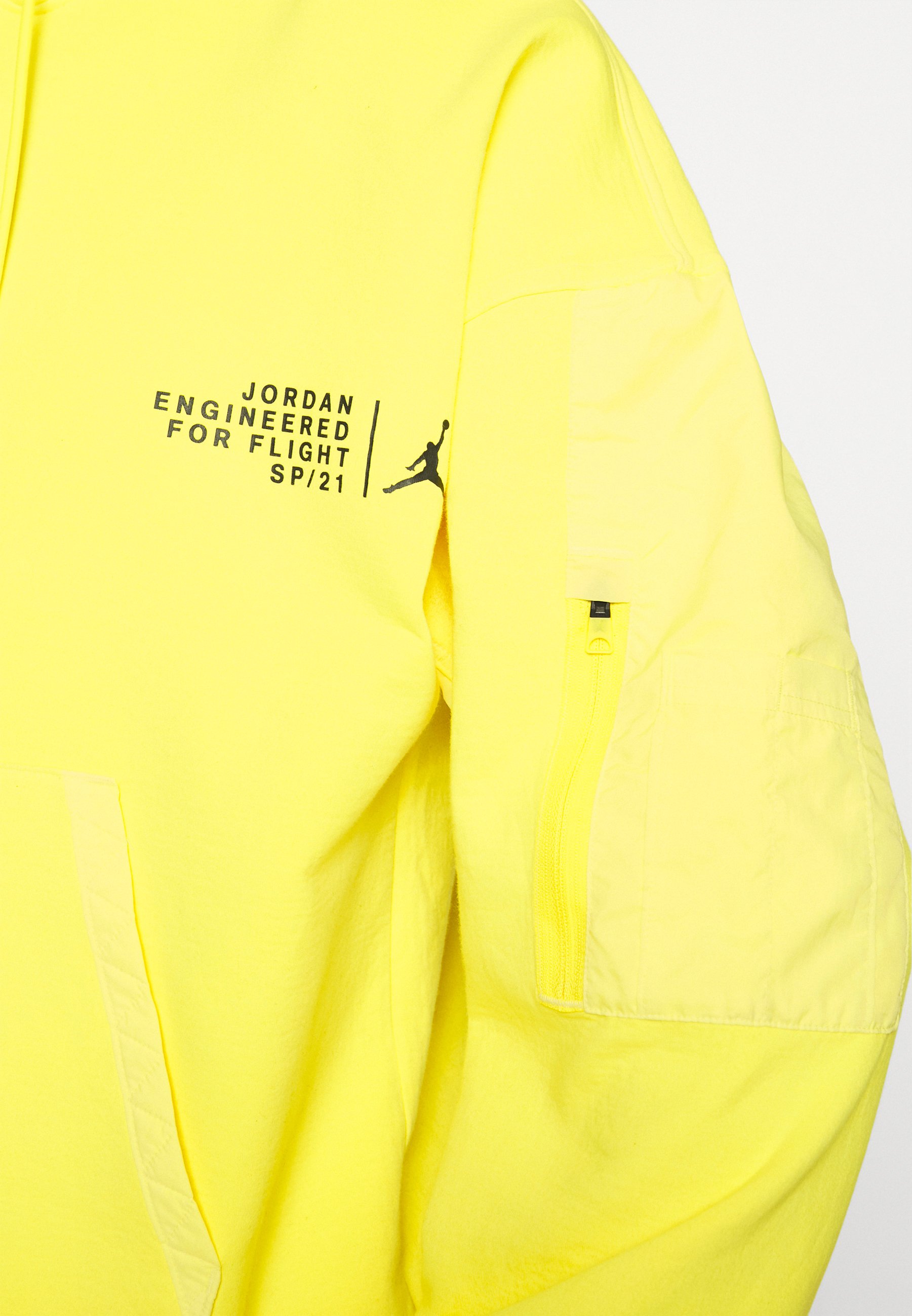pull jordan jaune