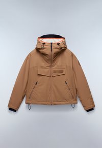 Giacca impermeabile marrone con un grande tascone frontale, cappuccio con coulisse, rifiniture nere e tasche laterali con zip. Texture liscia.