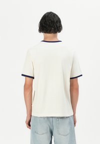Jack & Jones JORNORREBRO RINGER TEE CREW NECK - T-shirts basic - antique white