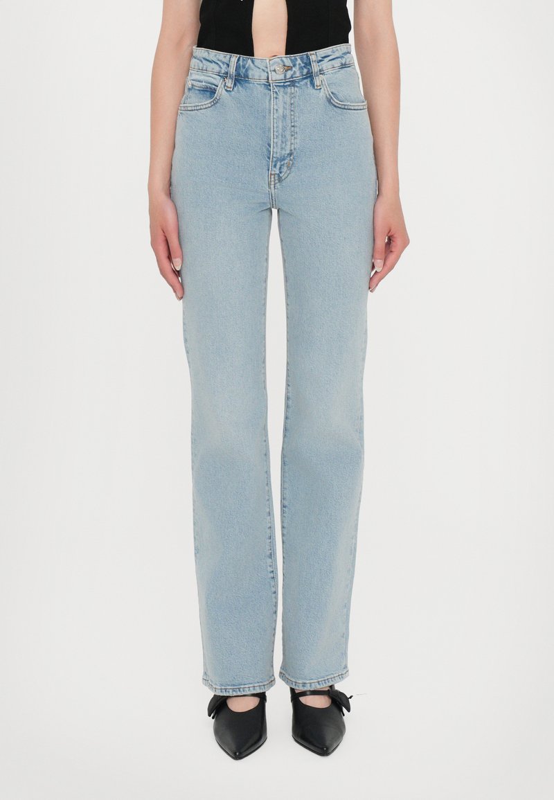 FRAME THE ARROW - Flared Jeans - blue