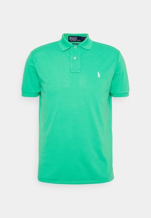 Zielona koszula Polo Ralph Lauren z krótkim rękawem, z dwoma guzikami i białym haftowanym logo na lewej piersi.