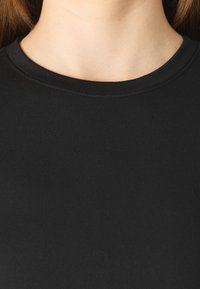 Hollister Co. Ilgarankovis viršutinės dalies drabužis - casual black