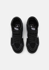 Vans Vysoké tenisky - black