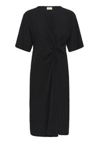 Robe noire à manches courtes, avec un détail torsadé à la taille, une fente latérale et un tissu texturé. Encolure ronde et design longueur genoux.
