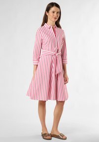 Unausgewählt, pink weiß