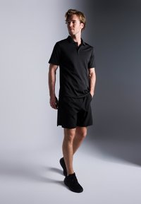Pier One Sport SHORT SLEEVE SPORTS POLO TOP - Polo - black