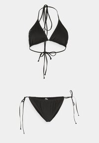 Επιλέχθηκε, black out