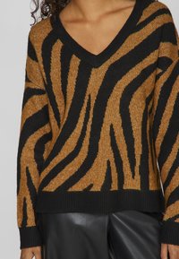 VILA VICILIA  - Pulover - black