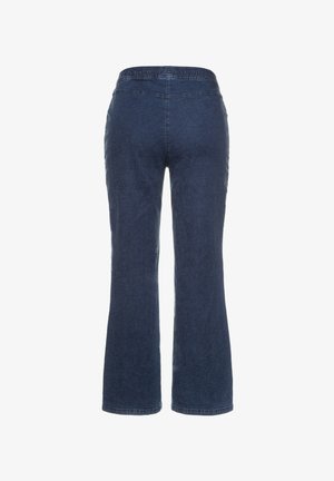 Jeans im Schlagstil, dunkelblau, mit einem elastischen Bund und Steppdetails. Die Rückansicht zeigt ein gerades Bein-Design mit einer glatten Textur.