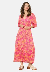 LolaLiza WITH FLORAL  - Maxikleid - fuchsia