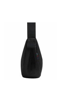 Borsa in tessuto nero di forma triangolare, con una superficie texturizzata e una maniglia robusta. Piccola etichetta colorata visibile sul lato.