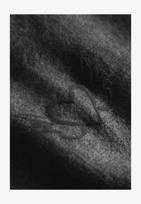 Geselecteerd, schwarz