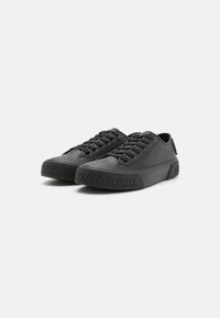 Valentino ARON - Sportcipő - black