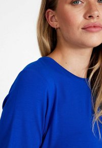 Holebrook JENNIE - Jednoduché tričko - surf blue
