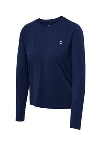 Granatowa koszula z długim rękawem z okrągłym dekoltem, wykonana z miękkiego materiału, z delikatnym jasnoniebieskim logo w zygzak na piersi.