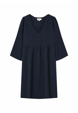 Robe bleu marine avec un décolleté en V, des manches cloche trois-quarts, un tissu texturé et une taille froncée pour un ajustement ample.