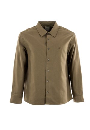Camicia a manica lunga verde oliva in cotone, con colletto a scialle, chiusura frontale con bottoni e un piccolo logo sul petto.