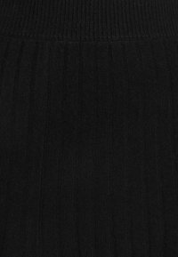 pure cashmere FLARED SKIRT - sukňa v tvare A - black