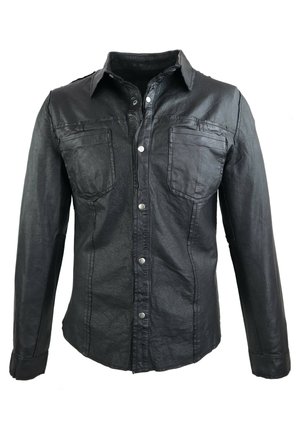 Zwarte leren shirt met lange mouwen, knoopsluiting aan de voorkant, twee borstzakken en een kraag. Heeft zilveren hardwareaccenten.
