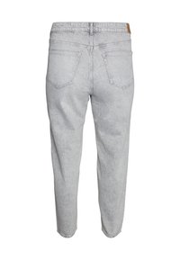 Τζιν σε ανοιχτό γκρι χρώμα με άνετη γραμμή, ψηλή μέση, πέντε τσέπες και ορατές ραφές στο πίσω μέρος.