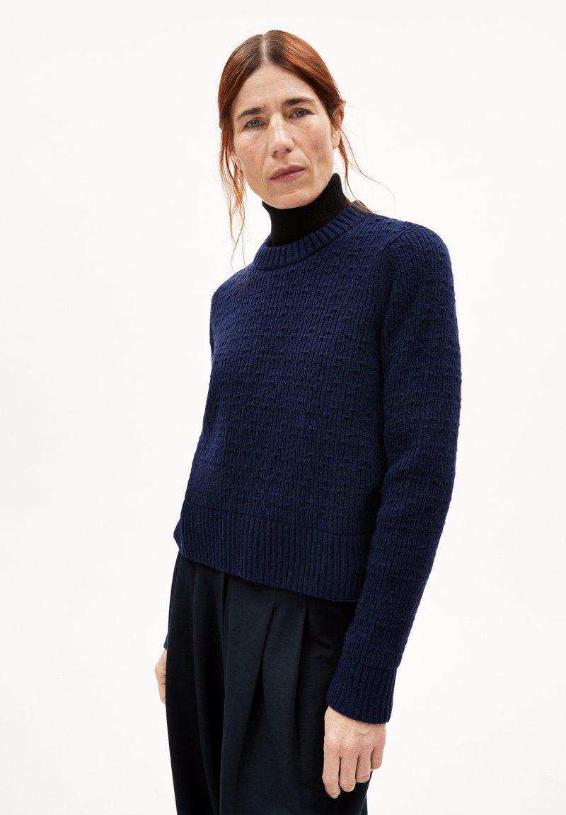 ARMEDANGELS FABIOLAA - Strickpullover - deep sea blue