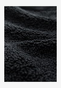 Sélectionné, black