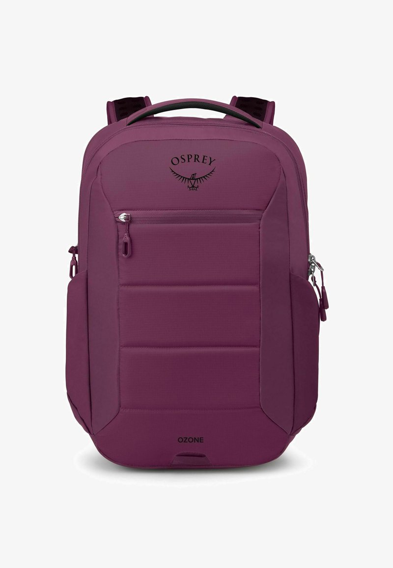 Mochila Osprey Ozone en morado profundo, con un panel frontal acolchado, dos compartimentos con cremallera y tirantes de malla.
