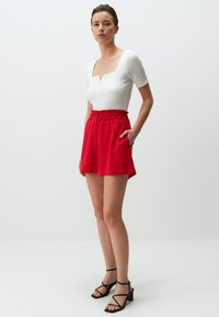 Jimmy Key HIGH WAIST - Shorts - red