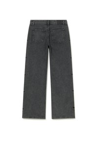Jeans de pierna ancha en gris oscuro con dos bolsillos traseros y pasadores para el cinturón, mostrados por la parte trasera sobre un fondo blanco.