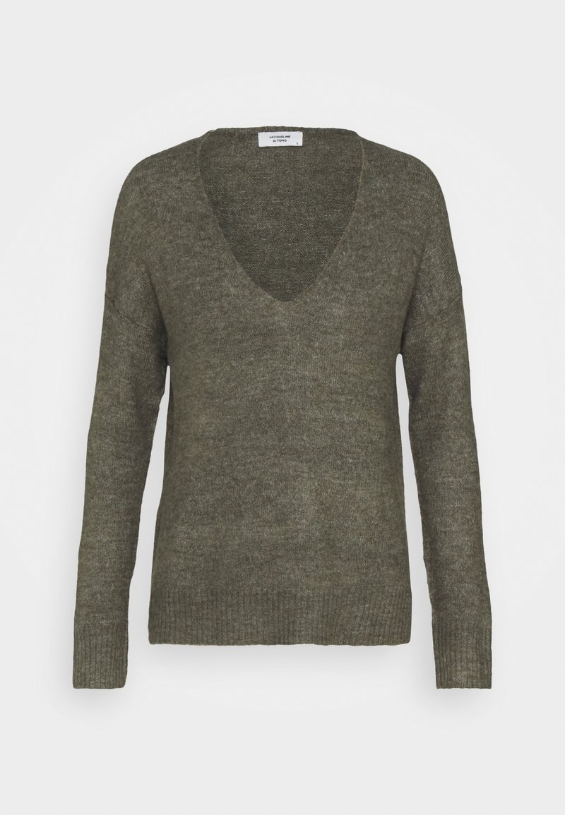 Pull en maille à manches longues, col en V, couleur vert olive, avec poignets et ourlet côtelés, présenté sur un fond clair uni.