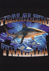 Projekt graficzny na koszulce z grafiką rekina w niebieskich i białych sneakersach, z wyraźnym napisem "TRALALERO TRALALA" i tłem z błyskawicą.