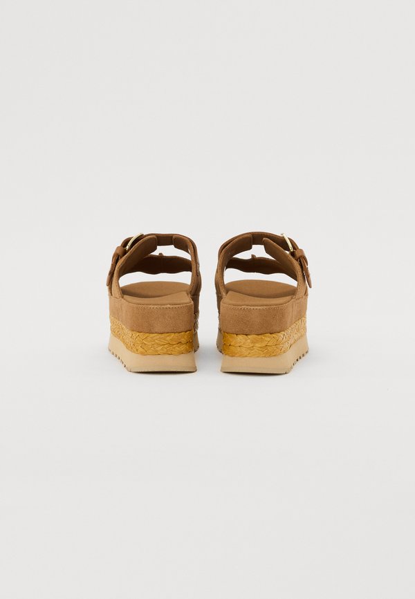 AUBREY SLIDE - Mules - chestnut4