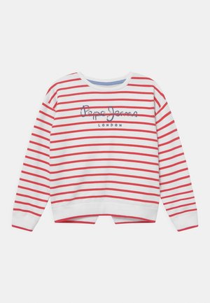 Czerwono-biały sweter z paskami, z okrągłym dekoltem, z napisem "Pepe Jeans London" w granatowym kolorze. Szczegół wycięcia u dołu.