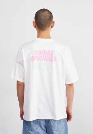 TEE - T-shirts med print - white