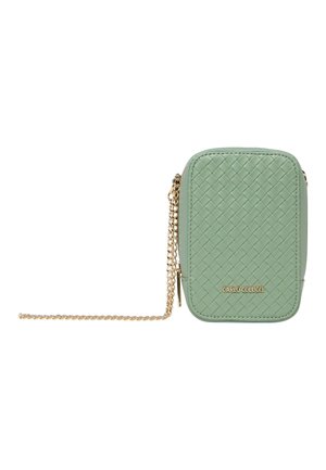 Lille rektangulær grøn skuldertaske med vævet mønster, guldkæde-strop og "Carlo Colucci" logo foran.