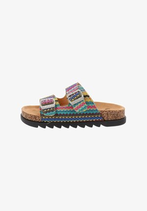 Sandalias multicolores de tipo pantufla con dos correas ajustables, suela de corcho y suela de goma negra texturizada. Presenta patrones horizontales tejidos.