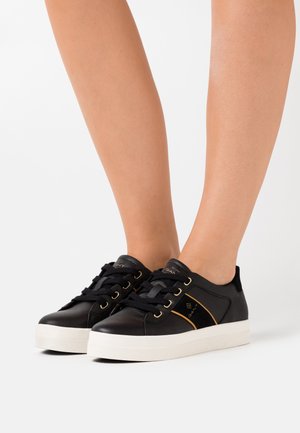 AVONA - Sneakersy niskie - black