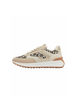 Trainers - leopard comb