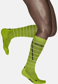 CEP REFLECTIVE COMPRESSION TALL SOCKS MEN - MADE IN GERMANY - Kniestrümpfe - neon yellow