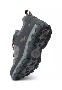 Grau-schwarzer Wanderschuh, schräg positioniert, um die profilierte Sohle mit tiefem Profil und den atmungsaktiven Mesh-Obermaterial mit Schnürsenkeln und Lasche zu zeigen.