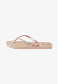 Nevybrané, rose gold