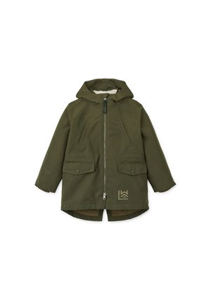 Olivgrüne Jacke mit abnehmbarer Kapuze, vorderem Reißverschluss, zwei Brusttaschen und Logo-Detail auf der linken unteren Seite. Weiches Innenfutter.