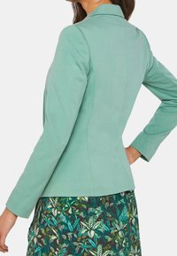 WE Fashion Blazer - green