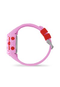 Montre numérique avec un bracelet en silicone rose, des boutons rouges et un cadran rectangulaire argenté. Les fonctionnalités incluent une fonction d'éclairage et un fermoir réglable.