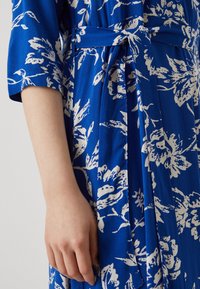 JDY JDYSTARRR LIFE DRESS - Robe longue - surf the web/tapioca
