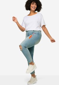 Angel of Style 5-POCKET - Slim fit jeans - hellblau